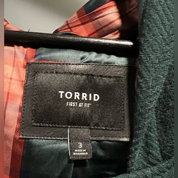 Torrid Green Button Up Coat with Hood - Used Size 3 - Picture 5 of 12
